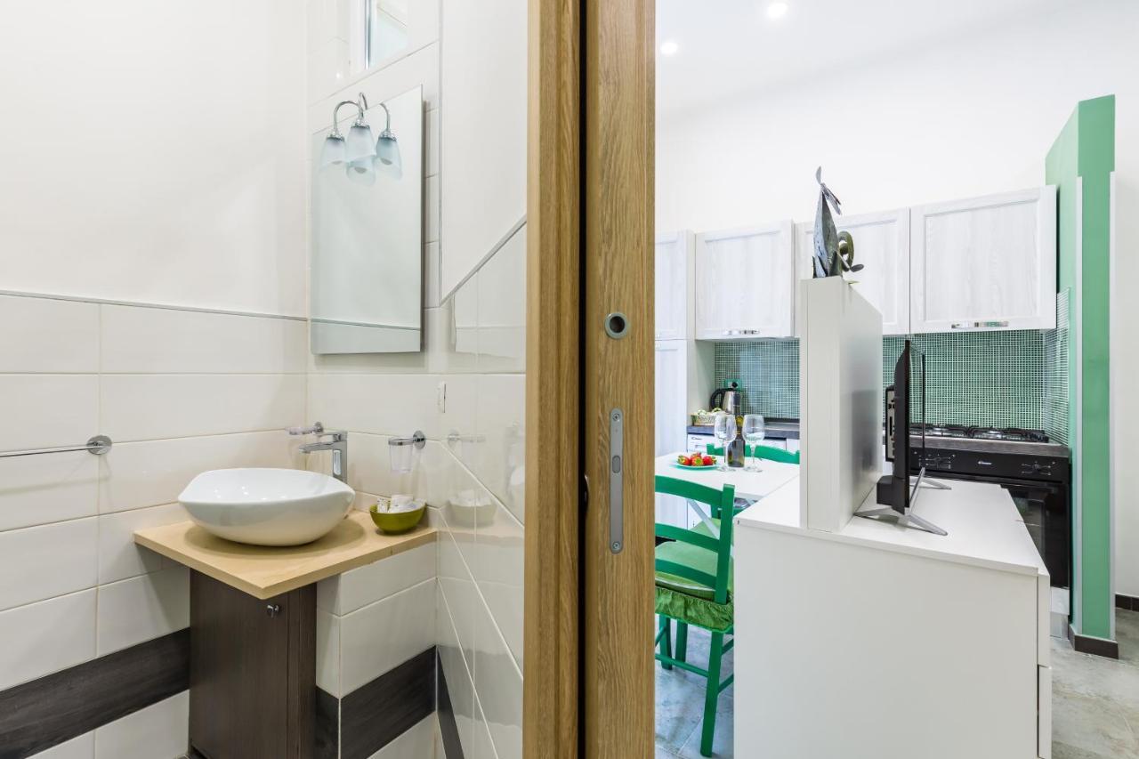 Gelso Complex Studios And Flat By Napoliapartments Buitenkant foto