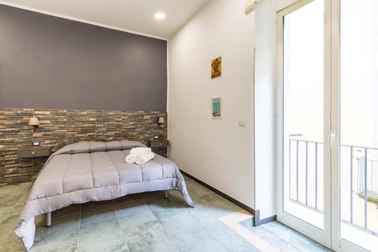 Gelso Complex Studios And Flat By Napoliapartments Buitenkant foto