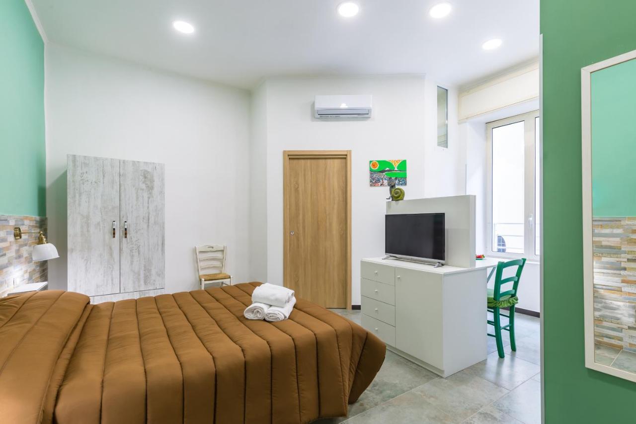 Gelso Complex Studios And Flat By Napoliapartments Buitenkant foto