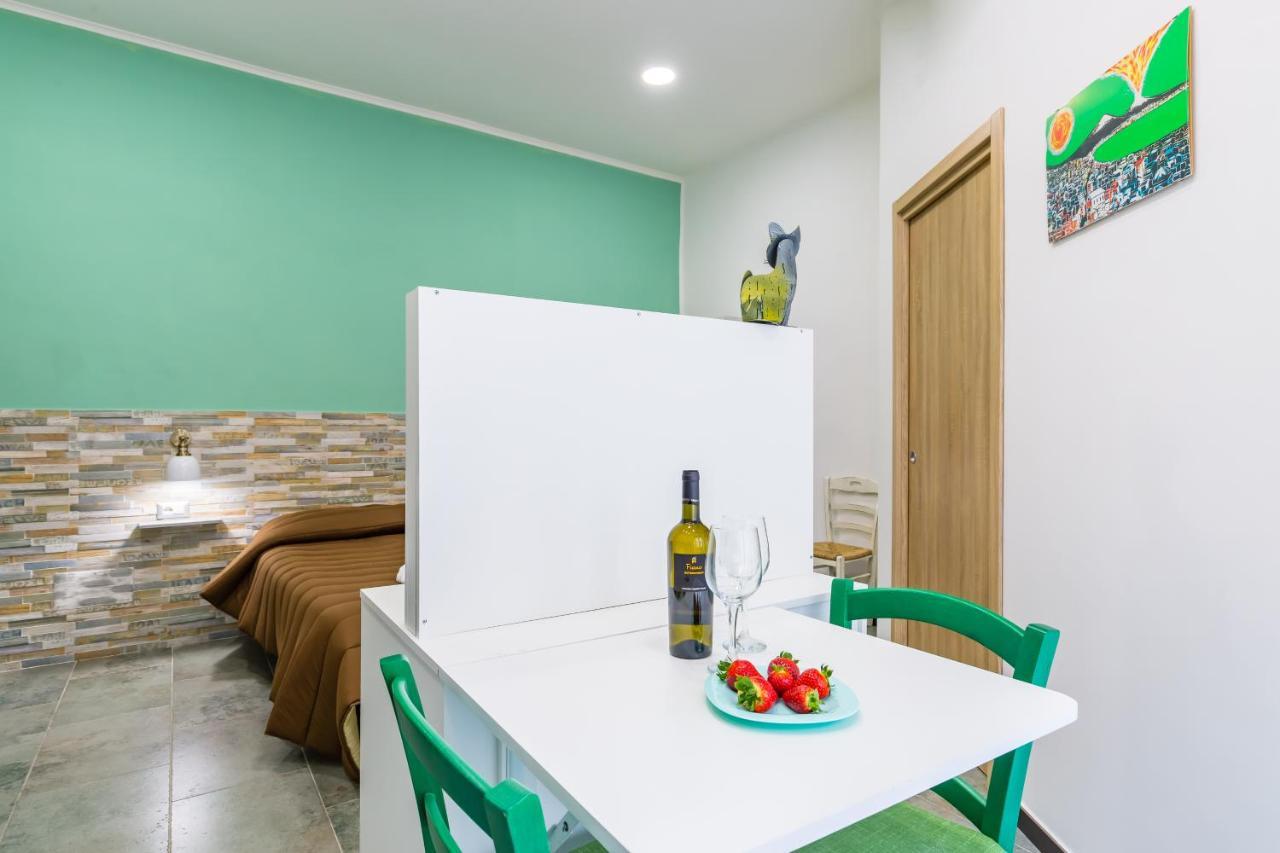 Gelso Complex Studios And Flat By Napoliapartments Buitenkant foto